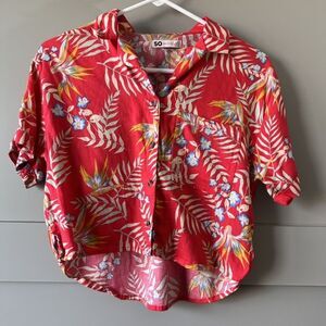 SO Hawaiian Tropical Button Up Cropped Shirt Women XS Red Floral Beach Vacation